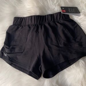 NWT under armour shorts black medium / small